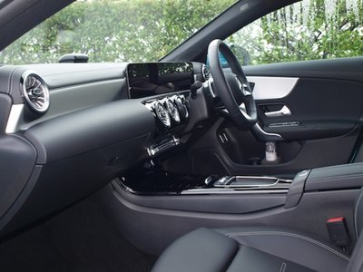 2025 Mercedes-BENZ CLA photo 8