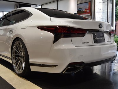 2021 Lexus LS photo 8