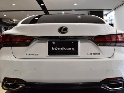 2021 Lexus LS photo 10