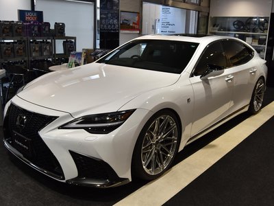 2021 Lexus LS photo 7