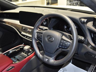 2021 Lexus LS thumbnail 28