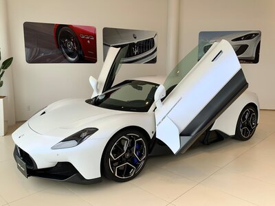 2022 Maserati MC20 照片 15