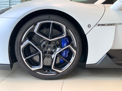2022 Maserati MC20 照片 20