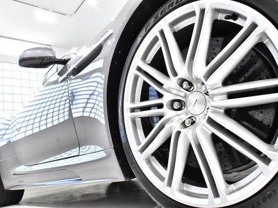 2010 Aston Martin DBS — фото 22