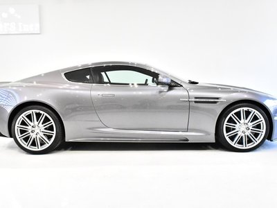 2010 Aston Martin DBS — фото 9