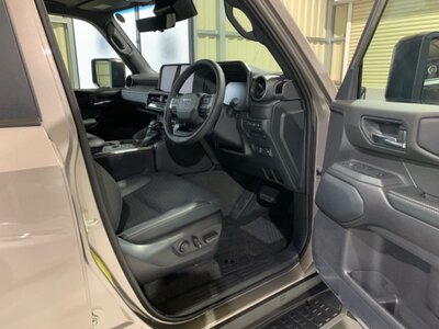 2025 Toyota LAND CRUISER 250 — фото 3