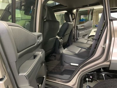 2025 Toyota LAND CRUISER 250 — фото 18