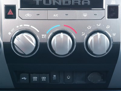 2020 Toyota TUNDRA thumbnail 36
