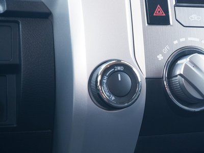 2020 Toyota TUNDRA thumbnail 34