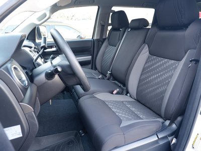 2020 Toyota TUNDRA thumbnail 38