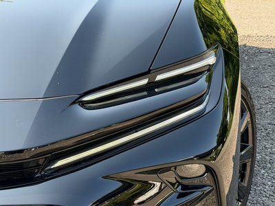 2025 Toyota CROWN SPORT photo 4
