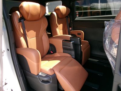 صورة 30 لـ 2026 Toyota VELLFIRE