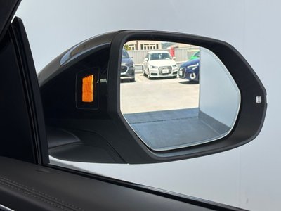 2024 AUDI RS Q8 thumbnail 33