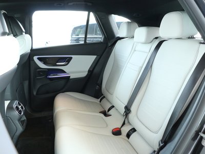 2025 Mercedes-BENZ GLC photo 5