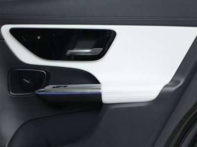 2025 Mercedes-BENZ GLC photo 14