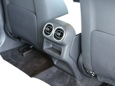 2025 Mercedes-BENZ GLC thumbnail 31