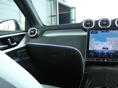 2025 Mercedes-BENZ GLC thumbnail 33