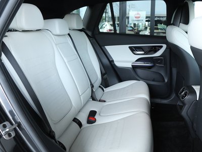 2025 Mercedes-BENZ GLC photo 7