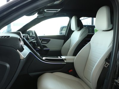 2025 Mercedes-BENZ GLC photo 4