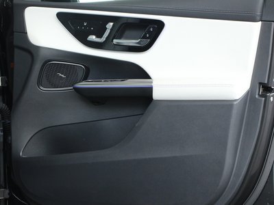 2025 Mercedes-BENZ GLC photo 11