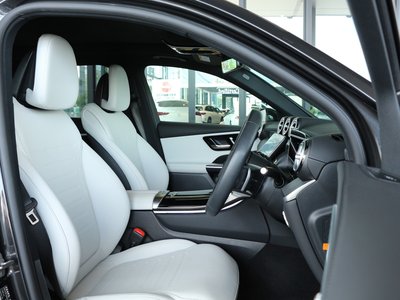 2025 Mercedes-BENZ GLC photo 6