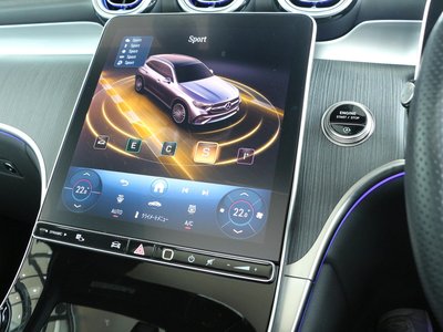 2025 Mercedes-BENZ GLC thumbnail 28