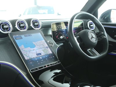 2025 Mercedes-BENZ GLC thumbnail 18