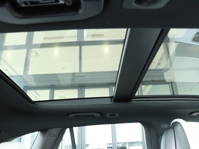 2025 Mercedes-BENZ GLC thumbnail 22