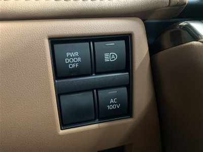 2023 Toyota VELLFIRE photo 34