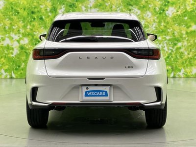 2024 Lexus LBX thumbnail 44