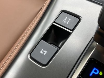 2024 Lexus LBX thumbnail 32