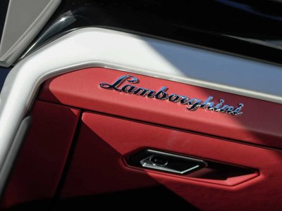 2019 Lamborghini URUS — фото 27