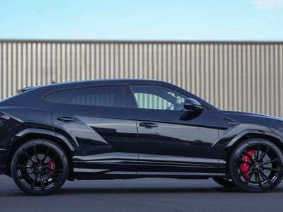 2019 Lamborghini URUS — фото 8