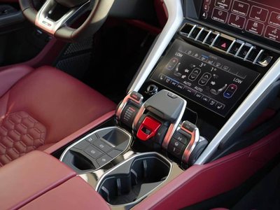 2019 Lamborghini URUS — фото 23