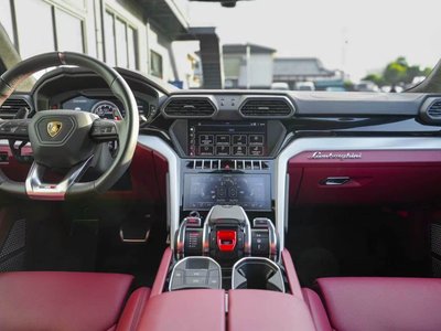 2019 Lamborghini URUS — фото 28