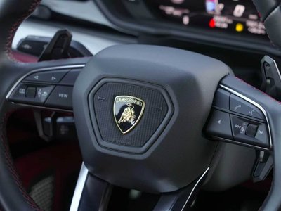 2019 Lamborghini URUS — фото 21