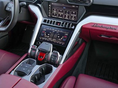 2019 Lamborghini URUS — фото 29