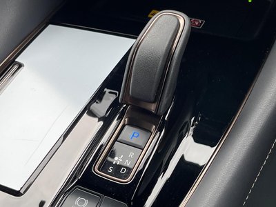 2024 Toyota VELLFIRE photo 24