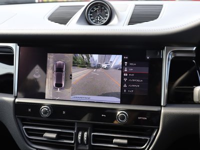 صورة مصغرة 16 لـ 2023 Porsche MACAN