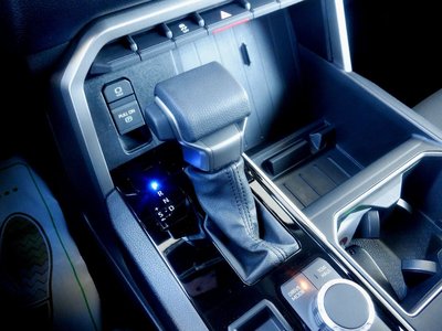 2022 Toyota TUNDRA thumbnail 26