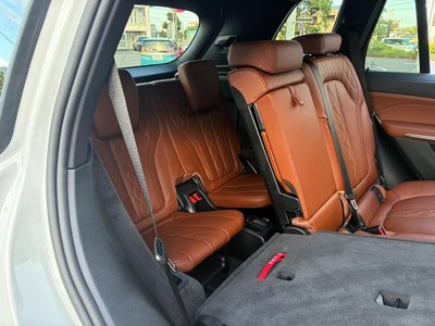 صورة 15 لـ 2026 BMW X5