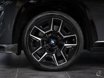 2023 BMW XM thumbnail 41