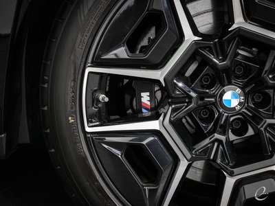 2023 BMW XM thumbnail 32