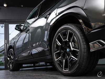 2023 BMW XM thumbnail 43