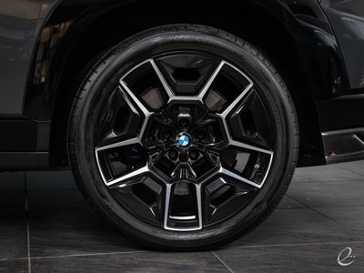 2023 BMW XM thumbnail 42