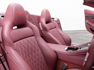 صورة 52 لـ 2025 Aston Martin DB12 VOLANTE