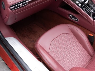 صورة 56 لـ 2025 Aston Martin DB12 VOLANTE