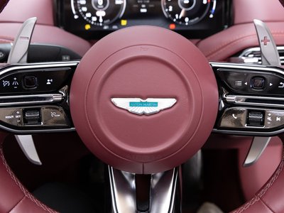 صورة 68 لـ 2025 Aston Martin DB12 VOLANTE