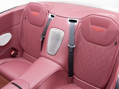 صورة 57 لـ 2025 Aston Martin DB12 VOLANTE