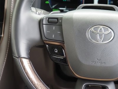 صورة 49 لـ 2023 Toyota ALPHARD
